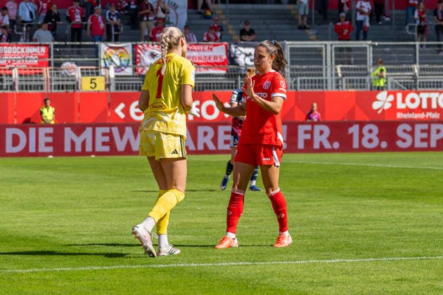 Spielszene, v.l. Lisa Schmitz (1. FC Koeln, 01), Vital Kats (1. FSV Mainz 05, 30), GER, 1. FSV Mainz 05 vs. 1. FC Koeln, Fussball, Google Pixel Frauen-Bundesliga, 3. Spieltag, Saison 2026 2027, 05.09.2026, DFB REGULATIONS PROHIBIT ANY USE OF PHOTOGRAPHS AS IMAGE SEQUENCES AND OR QUASI-VIDEO, GER, 1. FSV Mainz 05 vs. 1. FC Koeln, Fussball, Google Pixel Frauen-Bundesliga, 3. Spieltag, Saison 2026 2027, 05.09.2026 Mainz *** Game scene, from left: Lisa Schmitz, 1. FC Köln, 01, Vital Kats 1 FSV Mainz 05, 30, GER, 1 FSV Mainz 05 vs. 1 FC Koeln, soccer, Google Pixel Women’s Bundesliga, Matchday 3, 2026–2027 season, September 5, 2026, DFB regulations prohibit any use of photographs as image sequences and or quasi-video, GER, 1 FSV Mainz 05 vs. 1 FC Cologne, Soccer, Google Pixel Women’s Bundesliga, Matchday 3, 2026–2027 Season, September 5, 2026, Mainz Copyright: xEibner-Pressefoto J-NxGroemlingx EP_JGG