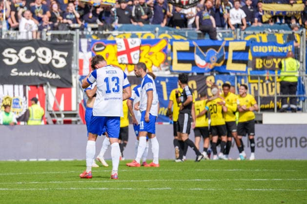 Deutschland: Fussball, 3. Liga, 4. Spieltag, Hänsch-Arena, SV Meppen vs. 1. FC Saarbrücken: Enttäuschte Gesichter bei den Meppenern, währenddessen jubelt Saarbrücken. Copyright: xMichelxWittex