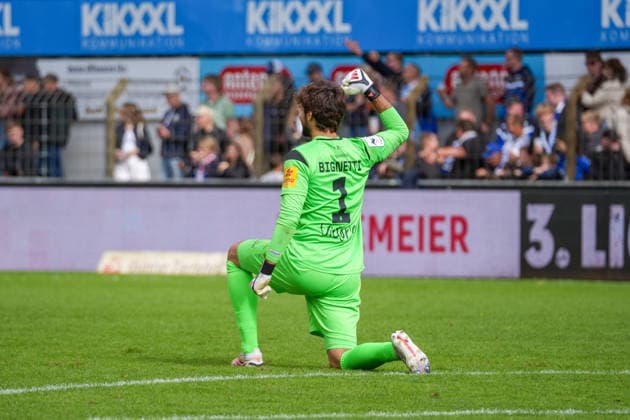 Deutschland: Fussball, 3. Liga, 4. Spieltag, Hänsch-Arena, SV Meppen vs. 1. FC Saarbrücken: Enttäuschte Gesichter bei den Meppenern, währenddessen jubelt Saarbrücken. Copyright: xMichelxWittex