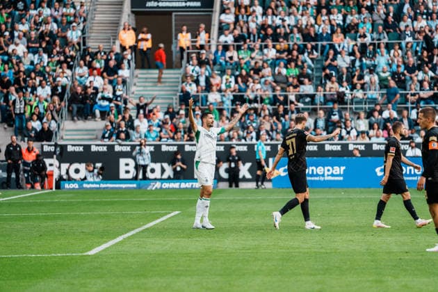 Deutschland: Fußball 1. Bundesliga Männer 2026 - 2027, 2. Spieltag - VfL Borussia Mönchengladbach vs SV Elversberg (ista Borussia Park): Tim Kleindienst (Borussia Mönchengladbach, 11) beschwert sich, Reklamieren *** Germany Soccer 1st Bundesliga Men 2026–2027, Matchday 2: VfL Borussia Mönchengladbach vs. SV Elversberg at Borussia Park; Tim Kleindienst of Borussia Mönchengladbach, No. 11, complains, protests Copyright: xThiemoxRudolphx