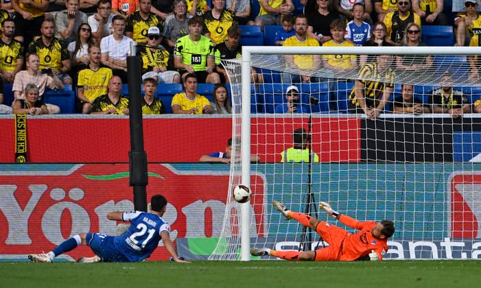 TOR zum 2:3 Eigentor Albian Hajdari TSG 1899 Hoffenheim (21) gegen Torwart Oliver Baumann TSG 1899 Hoffenheim (01) TSG 1899 Hoffenheim vs Borussia Dortmund BVB 05.09.2026 DFL REGULATIONS PROHIBIT ANY USE OF PHOTOGRAPHS AS IMAGE SEQUENCES AND OR QUASI-VIDEO TSG 1899 Hoffenheim vs Borussia Dortmund BVB *** GOAL: 2–3 (own goal by Albian Hajdari, TSG 1899 Hoffenheim 21) against goalkeeper Oliver Baumann (TSG 1899 Hoffenheim 01) TSG 1899 Hoffenheim vs. Borussia Dortmund (BVB) September 5, 2026 DFL REGULATIONS PROHIBIT ANY USE OF PHOTOGRAPHS AS IMAGE SEQUENCES AND OR QUASI-VIDEO TSG 1899 Hoffenheim vs. Borussia Dortmund (BVB)
