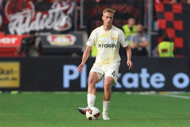 Zeno Van den Bosch (1.FC Union Berlin) in Aktion, am Ball, Einzelaktion waehrend des Spiels der 1. Bundesliga zwischen Bayer 04 Leverkusen und 1. FC Union Berlin, BayArena am 05. September 2026 in Leverkusen, Deutschland. (Foto von Oliver Kaelke DeFodi Images) +++ Zeno Van den Bosch (1.FC Union Berlin) controls the ball during the Bundesliga match between Bayer 04 Leverkusen and 1. FC Union Berlin at BayArena on September 5, 2026 in Leverkusen, Germany. (Photo by Oliver Kaelke DeFodi Images) DFB DFL REGULATIONS PROHIBIT ANY USE OF PHOTOGRAPHS AS IMAGE SEQUENCES AND OR QUASI-VIDEO. (Photo by Oliver Kaelke DeFodi Images) - *** Zeno Van den Bosch of 1. FC Union Berlin in action, on the ball, making a solo run during the Bundesliga match between Bayer 04 Leverkusen and 1. FC Union Berlin, BayArena on September 5, 2026, in Leverkusen, Germany. Photo by Oliver Kaelke, DeFodi Images. Zeno Van den Bosch of 1. FC Union Berlin controls the ball during the Bundesliga match between Bayer 04 Leverkusen and 1. FC Union Berlin at BayArena on September 5, 2026 in Leverkusen, Germany. Photo by Oliver Kaelke, DeFodi Images. DFB and DFL regulations prohibit any use of photographs as image sequences and or quasi-video. Photo by Oliver Kaelke, DeFodi Images.