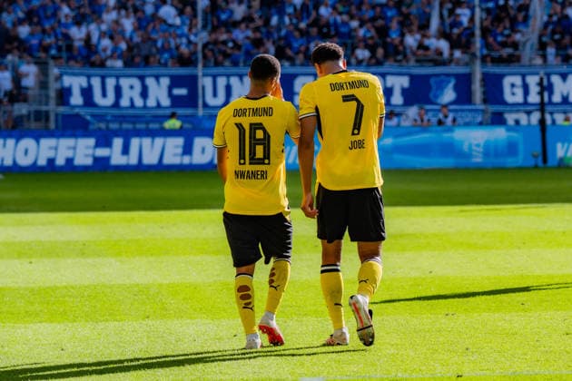 1. Bundesliga, 2. Spieltag, TSG 1899 Hoffenheim vs. Borussia Dortmund am 05.09.2026 Tor zum 2:3 durch Ethan Nwaneri Fabio Silva Jobe Bellingham WICHTIGER HINWEIS: Gemäß den Vorgaben der DFL und des DFB ist es untersagt, in dem Stadion und oder vom Spiel angefertigte Fotoaufnahmen in Form von Sequenzbildern und oder videoähnlichen Fotostrecken zu verwerten bzw. verwerten zu lassen. *** Bundesliga 1, Matchday 2, TSG 1899 Hoffenheim vs. Borussia Dortmund on September 5, 2026; Goal making the score 2–3 by Ethan Nwaneri, Fabio Silva, Jobe Bellingham IMPORTANT NOTICE: In accordance with the guidelines of the DFL and the DFB, it is prohibited to use or allow the use of photographs taken in the stadium and or during the game in the form of sequential images and or video-like photo series. Copyright: xBahhoxKarax