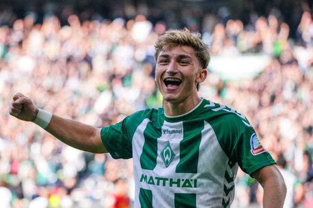 Torjubel zum Treffer zum 3:0 durch Marco Grüll (Werder Bremen, 17) von Chuki (Werder Bremen, 20), Jubel, Emotionen, Freude, Deutschland: Fussball, Bundesliga, Saison 2026 27, 2. Spieltag, 05.09.2026, Werder Bremen vs RB Leipzig, Weserstadion (Bremen) *** Goal celebration after Marco Grüll s goal to make it 3–0 for Werder Bremen, 17 by Chuki Werder Bremen, 20, celebration, emotions, joy, German soccer, Bundesliga, 2026–27 season, Matchday 2, September 5, 2026, Werder Bremen vs. RB Leipzig, Weserstadion, Bremen Copyright: xLeonxFrickx