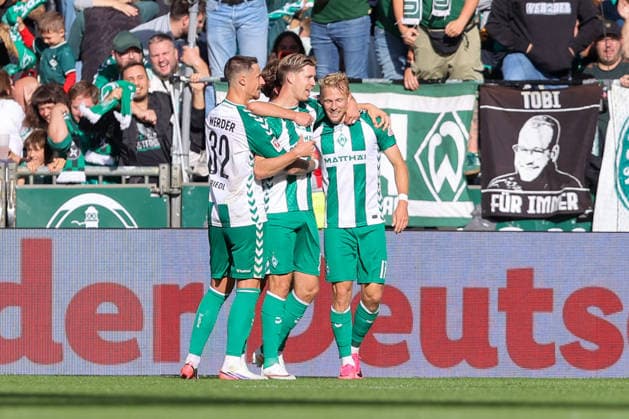 05.09.2026, xtgx, Fussball - 1.Bundesliga SV Werder Bremen - RB Leipzig v.l. Jubel nach dem 3:0 durch Marco Grüll (Bremen, 17) (DFL DFB REGULATIONS PROHIBIT ANY USE OF PHOTOGRAPHS as IMAGE SEQUENCES and or QUASI-VIDEO) Bremen *** September 5, 2026, xtgx, Soccer, Bundesliga 1, SV Werder Bremen vs. RB Leipzig, Jubilation after Marco Grüll s 3-0 goal, Bremen, 17. DFL and DFB regulations prohibit any use of photographs as image sequences and or quasi-video. Bremen