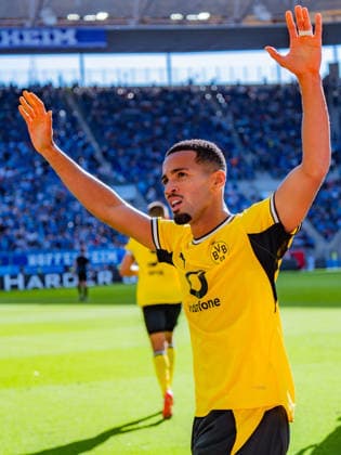 1. Bundesliga, 2. Spieltag, TSG 1899 Hoffenheim vs. Borussia Dortmund am 05.09.2026 Tor zum 2:3 durch Ethan Nwaneri WICHTIGER HINWEIS: Gemäß den Vorgaben der DFL und des DFB ist es untersagt, in dem Stadion und oder vom Spiel angefertigte Fotoaufnahmen in Form von Sequenzbildern und oder videoähnlichen Fotostrecken zu verwerten bzw. verwerten zu lassen. *** Bundesliga 1, Matchday 2, TSG 1899 Hoffenheim vs. Borussia Dortmund on September 5, 2026. Goal to make it 2–3 by Ethan Nwaneri. IMPORTANT NOTICE: In accordance with DFL and DFB regulations, it is prohibited to use or allow the use of photographs taken in the stadium and or during the game in the form of sequential images and or video-like photo sequences Copyright: xBahhoxKarax
