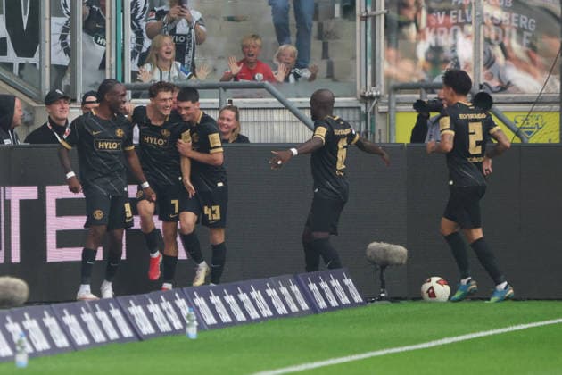 05.09.2026, Fussball, Herren, 1. Bundesliga, Saison 2026 2027, Borussia Mönchengladbach - SV 07 Elversberg, Torjubel zum 3:4, Torschütze: Maurice Krattenmacher (SV 07 Elversberg) Mönchengladbach Ista-Borussia-Park Nordrhein-Westfalen Deutschland (DEU) *** September 5, 2026, Soccer, Men s, 1. Bundesliga, 2026–2027 season, Borussia Mönchengladbach vs. SV 07 Elversberg, goal celebration after the 3–4, goal scorer Maurice Krattenmacher, SV 07 Elversberg, Mönchengladbach, Ista, Borussia Park, North Rhine-Westphalia, Germany, DEU Copyright: xSebastianxBachx