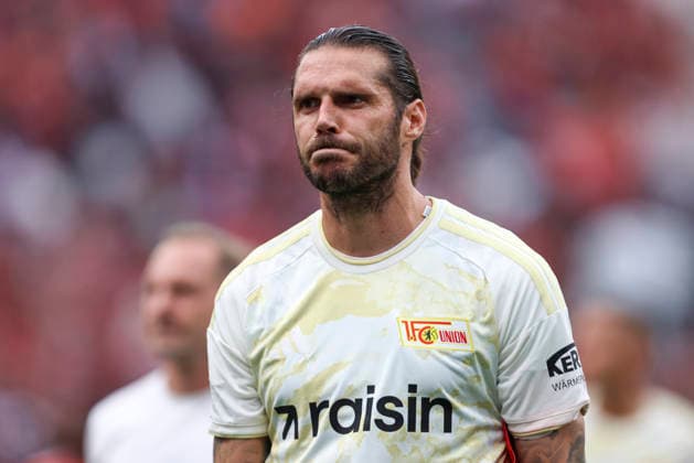 Christopher Trimmel (1.FC Union Berlin) ist enttaeuscht waehrend des Spiels der 1. Bundesliga zwischen Bayer 04 Leverkusen und 1. FC Union Berlin, BayArena am 05. September 2026 in Leverkusen, Deutschland. (Foto von Oliver Kaelke DeFodi Images) +++ Christopher Trimmel (1.FC Union Berlin) looks dejected during the Bundesliga match between Bayer 04 Leverkusen and 1. FC Union Berlin at BayArena on September 5, 2026 in Leverkusen, Germany. (Photo by Oliver Kaelke DeFodi Images) DFB DFL REGULATIONS PROHIBIT ANY USE OF PHOTOGRAPHS AS IMAGE SEQUENCES AND OR QUASI-VIDEO. (Photo by Oliver Kaelke DeFodi Images) - *** Christopher Trimmel of 1. FC Union Berlin looks dejected during the Bundesliga match between Bayer 04 Leverkusen and 1. FC Union Berlin, BayArena on September 5, 2026, in Leverkusen, Germany. Photo by Oliver Kaelke, DeFodi Images. Christopher Trimmel of 1. FC Union Berlin looks dejected during the Bundesliga match between Bayer 04 Leverkusen and 1. FC Union Berlin at BayArena on September 5, 2026 in Leverkusen, Germany. Photo by Oliver Kaelke, DeFodi Images. DFB and DFL regulations prohibit any use of photographs as image sequences and or quasi-video. Photo by Oliver Kaelke, DeFodi Images.