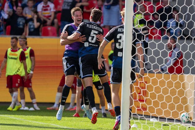 Tobias Fleckstein (MSV Duisburg) bejubelt seinen 2:1 Treffer Jahn Regensburg vs MSV Duisburg, Fussball, 3. Liga, 4. Spieltag, 05.09.2026 Jahn Regensburg vs MSV Duisburg, Fussball, 3. Liga, 05.09.2026 Regensburg Copyright: xEibner-Pressefotox EP_EER