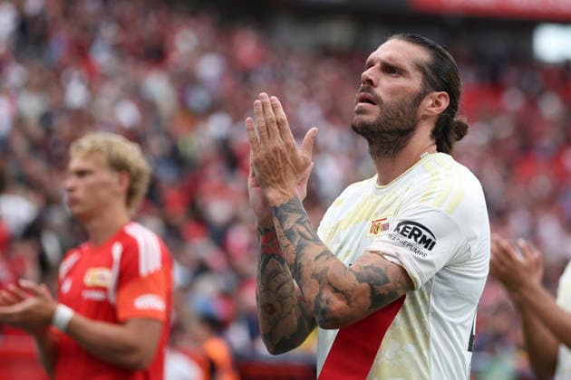 Christopher Trimmel (1.FC Union Berlin) gestikuliert, Gestik waehrend des Spiels der 1. Bundesliga zwischen Bayer 04 Leverkusen und 1. FC Union Berlin, BayArena am 05. September 2026 in Leverkusen, Deutschland. (Foto von Oliver Kaelke DeFodi Images) +++ Christopher Trimmel (1.FC Union Berlin) gestures during the Bundesliga match between Bayer 04 Leverkusen and 1. FC Union Berlin at BayArena on September 5, 2026 in Leverkusen, Germany. (Photo by Oliver Kaelke DeFodi Images) DFB DFL REGULATIONS PROHIBIT ANY USE OF PHOTOGRAPHS AS IMAGE SEQUENCES AND OR QUASI-VIDEO. (Photo by Oliver Kaelke DeFodi Images) - *** Christopher Trimmel of 1. FC Union Berlin gestures during the Bundesliga match between Bayer 04 Leverkusen and 1. FC Union Berlin, BayArena on September 5, 2026, in Leverkusen, Germany. Photo by Oliver Kaelke, DeFodi Images. Christopher Trimmel of 1. FC Union Berlin gestures during the Bundesliga match between Bayer 04 Leverkusen and 1. FC Union Berlin at BayArena on September 5, 2026 in Leverkusen, Germany. Photo by Oliver Kaelke, DeFodi Images. DFB and DFL regulations prohibit any use of photographs as image sequences and or quasi-video. Photo by Oliver Kaelke, DeFodi Images.