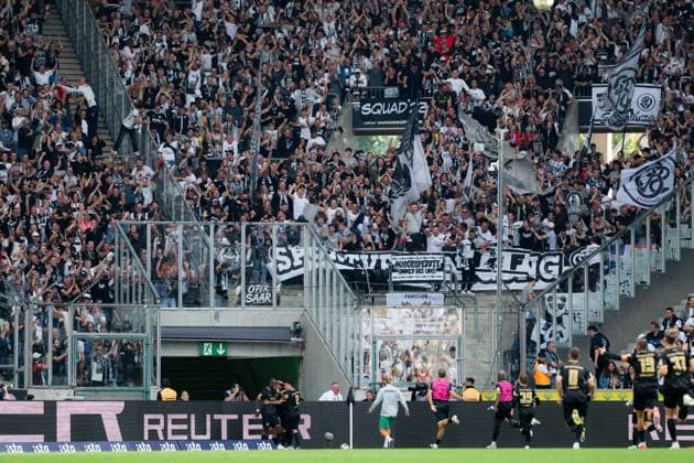 Ko Itakura of Borussia Monchengladbach in action during the Bundesliga match between Borussia Monchengladbach and SV Elversberg at ista-Borussia-Park on September 5, 2026 in Monchengladbach, Germany. Koji Miyoshi of VfL Bochum 1848 in action during the 2. Bundesliga match between VfL Bochum 1848 and Hertha BSC at Ruhrstadion on August 7, 2026 in Bochum, Germany. Monchengladbach ista-Borussia-Park North Rhine-Westphalia Germany Copyright: xTaiseixIwamotox