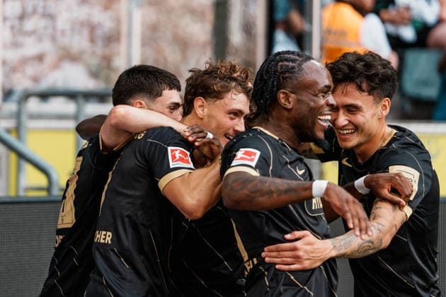 Deutschland: Fußball 1. Bundesliga Männer 2026 - 2027, 2. Spieltag - VfL Borussia Mönchengladbach vs SV Elversberg (ista Borussia Park): Maurice Krattenmacher (SV Elversberg, 7) zum 4 zu 3 - Siegtreffer, Jubel, Tor, Freude, feiern, Spass, Emotionen *** Germany Men s Soccer 1st Bundesliga 2026–2027, Matchday 2: VfL Borussia Mönchengladbach vs. SV Elversberg at Borussia Park; Maurice Krattenmacher (SV Elversberg) scores the winning goal—7–4–3; cheering, goal, joy, celebration, fun, emotions Copyright: xThiemoxRudolphx