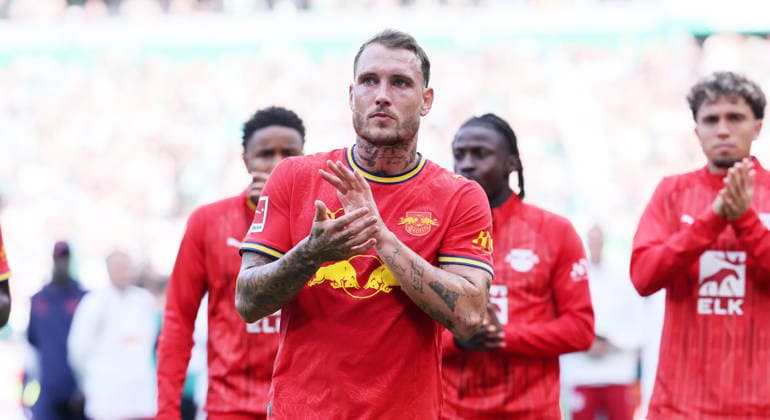 Bremen - RB Leipzig Bundesliga Bremen, 05.09.2026, Weserstadion, Fußball, 1.Bundesliga, 2.Spieltag , SV Werder Bremen vs. RB Leipzig 3:0 (1:0) v, Im Bild: Enttäuschung bei Leipzig. David Raum (22, RB Leipzig) , Nur zur redaktionellen Nutzung. Only editorial use. , DFL DFB regulations prohibit any use of photographs as image sequences and or quasi-video. , *** Bremen vs. RB Leipzig, Bundesliga, Bremen, September 5, 2026, Weserstadion, Soccer, Bundesliga 1, Matchday 2, SV Werder Bremen vs. RB Leipzig 3–0 (1–0), Pictured: Disappointment for Leipzig’s David Raum (22), RB Leipzig; For editorial use only; DFL and DFB regulations prohibit any use of photographs as image sequences and or quasi-video,