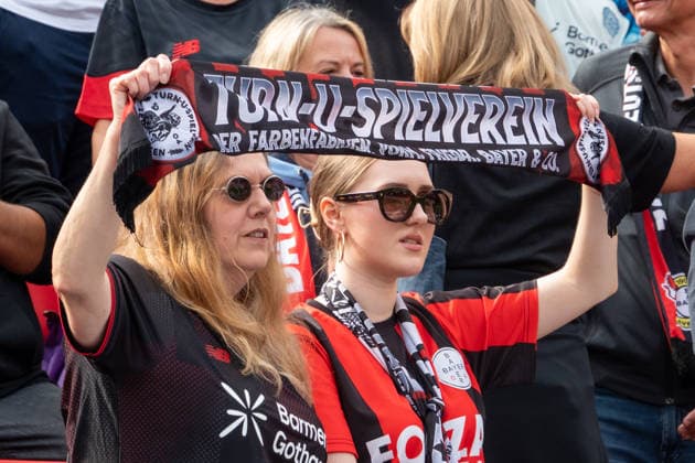 Deutschland: 1. Bundesliga 2026 2027, 2. Spieltag, Bayer 04 Leverkusen vs 1.FC Union Berlin, Samstag, 05.09.2026 BayArena-Stadion (Leverkusen-Nordrhein-Westfalen): Fankurve, Fahnen, Ultras, Support, Schal, Bayer lerberkusen Fans, Spieltag Leverkusen BayArena-Stadion Deutschland *** Germany, Bundesliga 1, 2026–2027, Matchday 2, Bayer 04 Leverkusen vs. 1. FC Union Berlin, Saturday, September 5, 2026, BayArena Stadium, Leverkusen, North Rhine-Westphalia, fan section, flags, ultras, support, scarves, Bayer Leverkusen fans, match day in Leverkusen, BayArena Stadium, Germany Copyright: xOrhanxHabashx