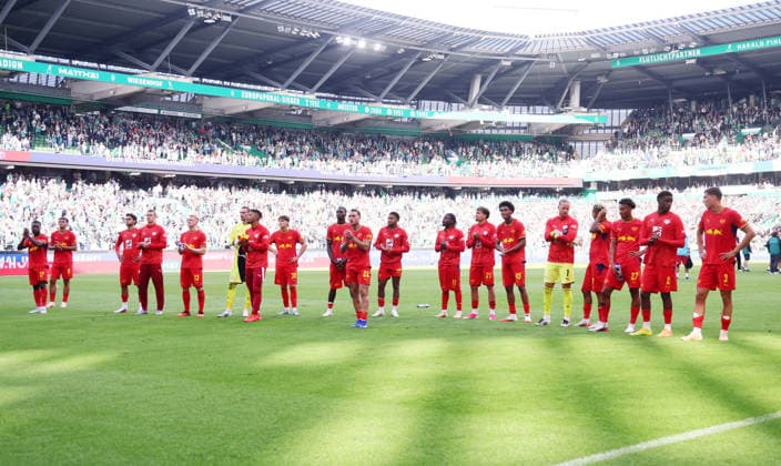 Bremen - RB Leipzig Bundesliga Bremen, 05.09.2026, Weserstadion, Fußball, 1.Bundesliga, 2.Spieltag , SV Werder Bremen vs. RB Leipzig 3:0 (1:0) v, Im Bild: Enttäuschung bei Leipzig. , Nur zur redaktionellen Nutzung. Only editorial use. , DFL DFB regulations prohibit any use of photographs as image sequences and or quasi-video. , *** Bremen vs. RB Leipzig, Bundesliga, Bremen, September 5, 2026, Weserstadion, Soccer, Bundesliga 1, Matchday 2, SV Werder Bremen vs. RB Leipzig 3-0 (1-0), Pictured: Disappointment among the Leipzig players. For editorial use only. DFL and DFB regulations prohibit any use of photographs as image sequences and or quasi-video.