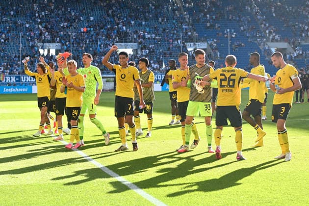 SCHLUSSJUBEL, Teamfoto,Team,Mannschaft,Mannschaftsfoto, Speielr DO, Jubel,Freude,Begeisterung, Fussball 1. Bundesliga Saison 2026 2027, 2.Spieltag, Spieltag02,, TSG 1899 Hoffenheim - Borussia Dortmund 2-3 am 05.09.2026 , SNP ARENA *** Victory Celebration, Team Photo, Team, Squad, Team Photo, Player DO, Celebration, Joy, Excitement, Soccer, Bundesliga Season 2026–2027, Matchday 2, Matchday 02, TSG 1899 Hoffenheim vs. Borussia Dortmund 2–3 on September 5, 2026, SNP ARENA