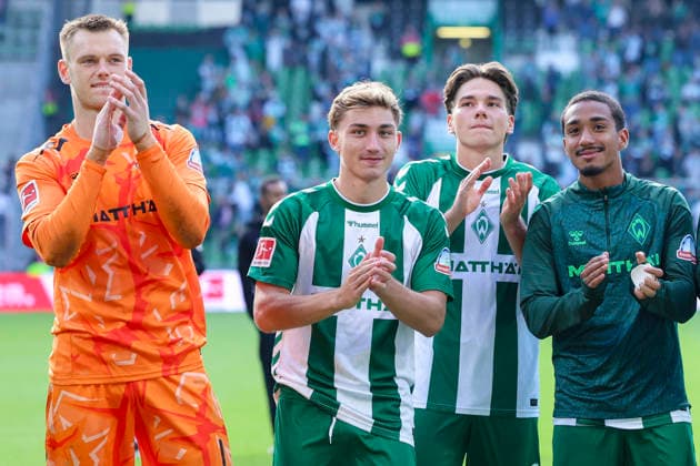 Torhueter Karl Hein (Werder Bremen), Ivan San Jose Cantalejo Chuki (Werder Bremen), Dariusz Stalmach (Werder Bremen) und Arthur (Werder Bremen) jubeln waehrend des Spiels der 1. Bundesliga zwischen SV Werder Bremen und RB Leipzig, Weserstadion am 05. September 2026 in Bremen, Deutschland. (Foto von Marco Steinbrenner DeFodi Images) +++ Torhueter Karl Hein (Werder Bremen), Ivan San Jose Cantalejo Chuki (Werder Bremen), Dariusz Stalmach (Werder Bremen) und Arthur (Werder Bremen) cheer during the Bundesliga match between SV Werder Bremen and RB Leipzig at Weserstadion on September 5, 2026 in Bremen, Germany. (Photo by Marco Steinbrenner DeFodi Images) DFB DFL REGULATIONS PROHIBIT ANY USE OF PHOTOGRAPHS AS IMAGE SEQUENCES AND OR QUASI-VIDEO. (Photo by Marco Steinbrenner DeFodi Images) - *** Goalkeeper Karl Hein of Werder Bremen, Ivan San Jose Cantalejo Chuki of Werder Bremen, Dariusz Stalmach of Werder Bremen, and Arthur of Werder Bremen celebrate during the Bundesliga match between SV Werder Bremen and RB Leipzig at Weserstadion on September 5, 2026, in Bremen, Germany. Photo by Marco Steinbrenner, DeFodi Images. Goalkeeper Karl Hein of Werder Bremen, Ivan San Jose Cantalejo Chuki of Werder Bremen, Dariusz Stalmach of Werder Bremen, and Arthur of Werder Bremen cheer during the Bundesliga match between SV Werder Bremen and RB Leipzig at Weserstadion on September 5, 2026 in Bremen, Germany. Photo by Marco Steinbrenner, DeFodi Images. DFB and DFL regulations prohibit any use of photographs as image sequences and or quasi-video. Photo by Marco Steinbrenner, DeFodi Images.