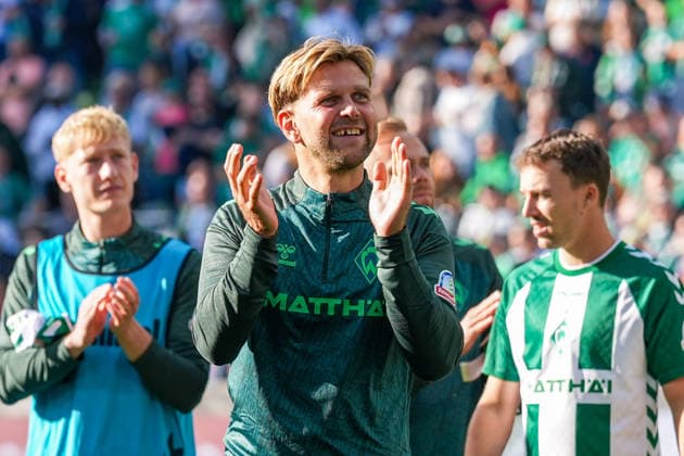 Niklas Füllkrug (Werder Bremen, 10) feiert nach Abpfiff vor den Werder Fans, Deutschland: Fussball, Bundesliga, Saison 2026 27, 2. Spieltag, 05.09.2026, Werder Bremen vs RB Leipzig, Weserstadion (Bremen) *** Niklas Füllkrug of Werder Bremen, No. 10, celebrates in front of the Werder fans after the final whistle, German soccer, Bundesliga, 2026–27 season, Matchday 2, September 5, 2026, Werder Bremen vs. RB Leipzig, Weserstadion, Bremen Copyright: xLeonxFrickx