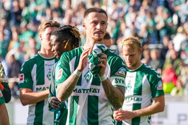 Marco Friedl (Werder Bremen, 32) mit Applaus nach Abpfiff vor den Werder Fans, Deutschland: Fussball, Bundesliga, Saison 2026 27, 2. Spieltag, 05.09.2026, Werder Bremen vs RB Leipzig, Weserstadion (Bremen) *** Marco Friedl, Werder Bremen, 32, receives applause from Werder fans after the final whistle, German soccer, Bundesliga, 2026–27 season, Matchday 2, September 5, 2026, Werder Bremen vs. RB Leipzig, Weserstadion, Bremen Copyright: xLeonxFrickx