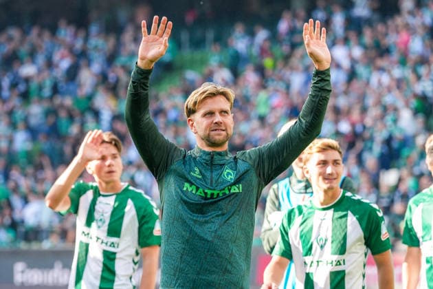 Niklas Füllkrug (Werder Bremen, 10) winkt nach Abpfiff den Werder Fans, Deutschland: Fussball, Bundesliga, Saison 2026 27, 2. Spieltag, 05.09.2026, Werder Bremen vs RB Leipzig, Weserstadion (Bremen) *** Niklas Füllkrug of Werder Bremen, No. 10, waves to the Werder fans after the final whistle, German soccer, Bundesliga, 2026–27 season, Matchday 2, September 5, 2026, Werder Bremen vs. RB Leipzig, Weserstadion, Bremen Copyright: xLeonxFrickx