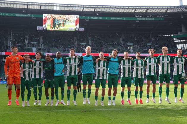 05.09.26, GER, Fussball, 1.FBL Männer, 2. Spieltag, Saison2026 2027, SV Werder Bremen vs. RB Leipzig Spielende Endstand 3:1. Dank an die Fans nach dem Spiel SV Werder Bremen Bremen Weserstadion Bremen Germany *** September 26, 2026, Germany, Soccer, 1st Men s Bundesliga, Matchday 2, 2026–2027 Season, SV Werder Bremen vs. RB Leipzig; Final Score: 3–1; Thanks to the fans after the game; SV Werder Bremen, Weserstadion, Bremen, Germany Copyright: xnordphotoxGmbHx xTauchnitzx