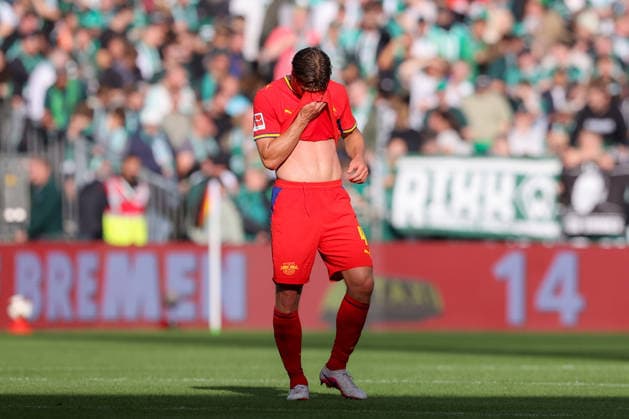 05.09.2026, xtgx, Fussball - 1.Bundesliga SV Werder Bremen - RB Leipzig v.l. Willi Orban (Leipzig, 4) enttaeuscht, schaut enttaeuscht, niedergeschlagen, disappointed (DFL DFB REGULATIONS PROHIBIT ANY USE OF PHOTOGRAPHS as IMAGE SEQUENCES and or QUASI-VIDEO) Bremen *** September 5, 2026, xtgx, Soccer, Bundesliga 1, SV Werder Bremen vs. RB Leipzig, featuring Willi Orban of Leipzig, 4 disappointed, looks disappointed, dejected, disappointed DFL DFB REGULATIONS PROHIBIT ANY USE OF PHOTOGRAPHS as IMAGE SEQUENCES and or QUASI-VIDEO Bremen