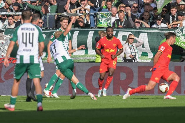 Marco Gruell (SV Werder Bremen 17) erzielt das 3:0 , SV Werder Bremen - RB Leipzig, Fussball, Bundesliga, DFL, 05.9.2026 DFB regulations prohibit any use of photographs as image sequences and or quasi-video Bremen Bremen Deutschland *** Marco Gruell of SV Werder Bremen scores the 3-0 goal in the match between SV Werder Bremen and RB Leipzig, soccer, Bundesliga, DFL, May 9, 2026. DFB regulations prohibit any use of photographs as image sequences and or quasi-video. Bremen, Germany Copyright: xkolbert-press BurghardxSchreyerx