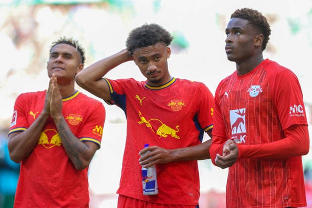 05.09.2026, xtgx, Fussball - 1.Bundesliga SV Werder Bremen - RB Leipzig v.l. Tidiam Gomis (Leipzig, 27) enttaeuscht, schaut enttaeuscht, niedergeschlagen, disappointed (DFL DFB REGULATIONS PROHIBIT ANY USE OF PHOTOGRAPHS as IMAGE SEQUENCES and or QUASI-VIDEO) Bremen *** September 5, 2026, xtgx, Soccer, Bundesliga 1, SV Werder Bremen vs. RB Leipzig, featuring Tidiam Gomis (Leipzig), 27 disappointed, looks disappointed, dejected, disappointed DFL DFB REGULATIONS PROHIBIT ANY USE OF PHOTOGRAPHS as IMAGE SEQUENCES and or QUASI-VIDEO Bremen