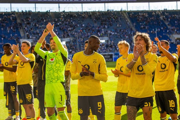 05.09.26 TSG Hoffenheim - Borussia Dortmund Deutschland, Sinsheim, 05.09.2026, Fussball, Bundesliga, Saison 2026 2027, TSG Hoffenheim - Borussia Dortmund: Serhou Guirassy (Borussia Dortmund); Schlussjubel, Sieg 2:3. *** 05 09 26 TSG Hoffenheim vs. Borussia Dortmund, Germany, Sinsheim, 05 09 2026, Soccer, Bundesliga, 2026–2027 Season, TSG Hoffenheim vs. Borussia Dortmund, Serhou Guirassy (Borussia Dortmund), celebration at the end of the game, 2–3 victory