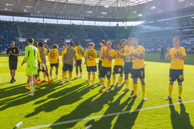 05.09.26 TSG Hoffenheim - Borussia Dortmund Deutschland, Sinsheim, 05.09.2026, Fussball, Bundesliga, Saison 2026 2027, TSG Hoffenheim - Borussia Dortmund: (Borussia Dortmund); Schlussjubel, Sieg 2:3. *** 05 09 26 TSG Hoffenheim vs. Borussia Dortmund, Germany, Sinsheim, September 5, 2026, Soccer, Bundesliga, 2026–2027 Season, TSG Hoffenheim vs. Borussia Dortmund, Borussia Dortmund s victory celebration, 2–3 win