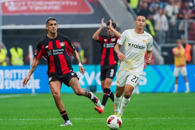 Facundo Medina (Bayer 04 Leverkusen, 02) passt zurueck, Marin Ljubicic (1.FC Union Berlin, 27) enttaeuscht Bayer 04 Leverkusen vs. 1.FC Union Berlin, Fussball, 1.Bundesliga, 2.Spieltag, Saison 2026 27, 05.09.2026, DFL REGULATIONS PROHIBIT ANY USE OF PHOTOGRAPHS AS IMAGE SEQUENCES AND OR QUASI-VIDEO, Bayer 04 Leverkusen vs. 1.FC Union Berlin, Fussball, 1.Bundesliga, 2.Spieltag, Saison 2026 27, 05.09.2026 Leverkusen *** Facundo Medina (Bayer 04 Leverkusen, No. 02) plays the ball back; Marin Ljubicic (1. FC Union Berlin, No. 27) disappoints. Bayer 04 Leverkusen vs. 1. FC Union Berlin, Soccer, Bundesliga 1, Matchday 2, 2026–27 Season, September 5, 2026, DFL regulations prohibit any use of photographs as image sequences and or quasi-video, Bayer 04 Leverkusen vs. 1. FC Union Berlin, soccer, Bundesliga 1, Matchday 2, 2026–27 season, September 5, 2026, Leverkusen Copyright: xEibner-Pressefoto LukasxBaldygax EP_LBA