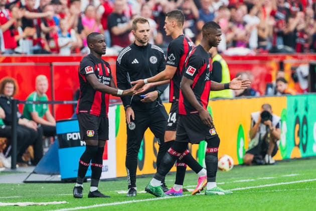 Moussa Diaby (Bayer 04 Leverkusen, 19) klatscht mit Patrick Schick (Bayer 04 Leverkusen, 14) ab, Christian Kofane (Bayer 04 Leverkusen, 35) kommt rein Bayer 04 Leverkusen vs. 1.FC Union Berlin, Fussball, 1.Bundesliga, 2.Spieltag, Saison 2026 27, 05.09.2026, DFL REGULATIONS PROHIBIT ANY USE OF PHOTOGRAPHS AS IMAGE SEQUENCES AND OR QUASI-VIDEO, Bayer 04 Leverkusen vs. 1.FC Union Berlin, Fussball, 1.Bundesliga, 2.Spieltag, Saison 2026 27, 05.09.2026 Leverkusen *** Moussa Diaby (Bayer 04 Leverkusen, 19) high-fives Patrick Schick (Bayer 04 Leverkusen, 14); Christian Kofane (Bayer 04 Leverkusen, 35) enters the game. Bayer 04 Leverkusen vs. 1. FC Union Berlin, Soccer, 1. Bundesliga, Matchday 2, 2026–27 season, May 9, 2026, DFL regulations prohibit any use of photographs as image sequences and or quasi-video. Bayer 04 Leverkusen vs. 1. FC Union Berlin, soccer, Bundesliga 1, Matchday 2, 2026–27 season, May 9, 2026, Leverkusen Copyright: xEibner-Pressefoto LukasxBaldygax EP_LBA
