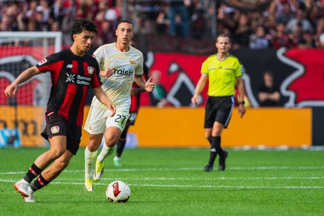 Ibrahim Maza (Bayer 04 Leverkusen, 30) am Ball angalufen von Marin Ljubicic (1.FC Union Berlin, 27) Bayer 04 Leverkusen vs. 1.FC Union Berlin, Fussball, 1.Bundesliga, 2.Spieltag, Saison 2026 27, 05.09.2026, DFL REGULATIONS PROHIBIT ANY USE OF PHOTOGRAPHS AS IMAGE SEQUENCES AND OR QUASI-VIDEO, Bayer 04 Leverkusen vs. 1.FC Union Berlin, Fussball, 1.Bundesliga, 2.Spieltag, Saison 2026 27, 05.09.2026 Leverkusen *** Ibrahim Maza (Bayer 04 Leverkusen), 30, tackled by Marin Ljubicic (1. FC Union Berlin), 27; Bayer 04 Leverkusen vs. 1. FC Union Berlin, Soccer, Bundesliga 1, Matchday 2, 2026–27 season, September 5, 2026, DFL regulations prohibit any use of photographs as image sequences and or quasi-video, Bayer 04 Leverkusen vs. 1. FC Union Berlin, Soccer, Bundesliga 1, Matchday 2, 2026–27 season, September 5, 2026, Leverkusen Copyright: xEibner-Pressefoto LukasxBaldygax EP_LBA