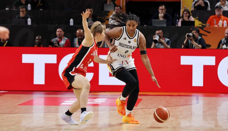 Norika Konno, Nyara Sabally am Ball Zweikampf Spielszene Aktion Basketball FIBA World Cup Weltmeisterschaft Frauen WM Saison 2026 2027 05.09.2026 DBB Deutschland GER vs Japan JPN