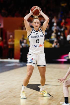 FIBA Women™s Basketball World Cup 2026: Deutschland vs. Japan, 05.09.2026 Leonie Fiebich (Deutschland, 13); Basketball, FIBA Women™s Basketball World Cup 2026, Gruppenphase, Gruppe A, 2. Spieltag: Deutschland vs. Japan am 05.09.2026 in der Max-Schmeling-Halle, Berlin Copyright: xBEAUTIFULxSPORTS Tonhäuserx