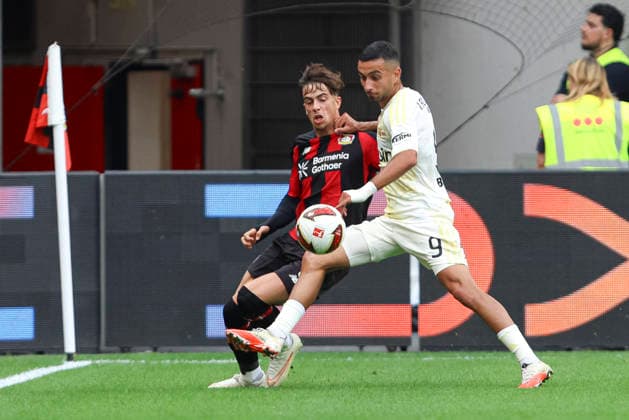 Afonso Moreira (Bayer 04 Leverkusen) und Livan Burcu (1.FC Union Berlin) im Zweikampf waehrend des Spiels der 1. Bundesliga zwischen Bayer 04 Leverkusen und 1. FC Union Berlin, BayArena am 05. September 2026 in Leverkusen, Deutschland. (Foto von Oliver Kaelke DeFodi Images) +++ Afonso Moreira (Bayer 04 Leverkusen) und Livan Burcu (1.FC Union Berlin) battle for the ball during the Bundesliga match between Bayer 04 Leverkusen and 1. FC Union Berlin at BayArena on September 5, 2026 in Leverkusen, Germany. (Photo by Oliver Kaelke DeFodi Images) DFB DFL REGULATIONS PROHIBIT ANY USE OF PHOTOGRAPHS AS IMAGE SEQUENCES AND OR QUASI-VIDEO. (Photo by Oliver Kaelke DeFodi Images) - *** Afonso Moreira of Bayer 04 Leverkusen and Livan Burcu of 1 FC Union Berlin battle for the ball during the Bundesliga match between Bayer 04 Leverkusen and 1 FC Union Berlin at the BayArena on September 5, 2026, in Leverkusen, Germany. Photo by Oliver Kaelke, DeFodi Images. Afonso Moreira of Bayer 04 Leverkusen and Livan Burcu of 1 FC Union Berlin battle for the ball during the Bundesliga match between Bayer 04 Leverkusen and 1 FC Union Berlin at BayArena on September 5, 2026 in Leverkusen, Germany Photo by Oliver Kaelke DeFodi Images DFB DFL REGULATIONS PROHIBIT ANY USE OF PHOTOGRAPHS AS IMAGE SEQUENCES AND OR QUASI-VIDEO Photo by Oliver Kaelke DeFodi Images