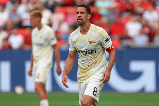 Rani Khedira (1.FC Union Berlin) schaut waehrend des Spiels der 1. Bundesliga zwischen Bayer 04 Leverkusen und 1. FC Union Berlin, BayArena am 05. September 2026 in Leverkusen, Deutschland. (Foto von Oliver Kaelke DeFodi Images) +++ Rani Khedira (1.FC Union Berlin) looks on during the Bundesliga match between Bayer 04 Leverkusen and 1. FC Union Berlin at BayArena on September 5, 2026 in Leverkusen, Germany. (Photo by Oliver Kaelke DeFodi Images) DFB DFL REGULATIONS PROHIBIT ANY USE OF PHOTOGRAPHS AS IMAGE SEQUENCES AND OR QUASI-VIDEO. (Photo by Oliver Kaelke DeFodi Images) - *** Rani Khedira of 1. FC Union Berlin looks on during the Bundesliga match between Bayer 04 Leverkusen and 1. FC Union Berlin, BayArena on September 5, 2026, in Leverkusen, Germany. Photo by Oliver Kaelke, DeFodi Images. Rani Khedira of 1. FC Union Berlin looks on during the Bundesliga match between Bayer 04 Leverkusen and 1. FC Union Berlin at BayArena on September 5, 2026 in Leverkusen, Germany. Photo by Oliver Kaelke, DeFodi Images. DFB and DFL regulations prohibit any use of photographs as image sequences and or quasi-video. Photo by Oliver Kaelke, DeFodi Images.
