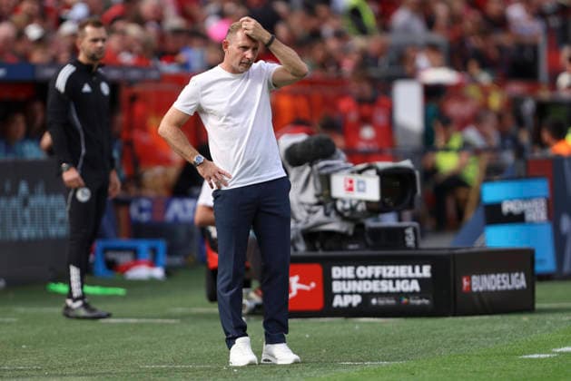 Trainer Mauro Lustrinelli (1.FC Union Berlin) gestikuliert, Gestik waehrend des Spiels der 1. Bundesliga zwischen Bayer 04 Leverkusen und 1. FC Union Berlin, BayArena am 05. September 2026 in Leverkusen, Deutschland. (Foto von Oliver Kaelke DeFodi Images) +++ Trainer Mauro Lustrinelli (1.FC Union Berlin) gestures during the Bundesliga match between Bayer 04 Leverkusen and 1. FC Union Berlin at BayArena on September 5, 2026 in Leverkusen, Germany. (Photo by Oliver Kaelke DeFodi Images) DFB DFL REGULATIONS PROHIBIT ANY USE OF PHOTOGRAPHS AS IMAGE SEQUENCES AND OR QUASI-VIDEO. (Photo by Oliver Kaelke DeFodi Images) - *** Coach Mauro Lustrinelli of 1. FC Union Berlin gestures during the Bundesliga match between Bayer 04 Leverkusen and 1. FC Union Berlin, BayArena on September 5, 2026, in Leverkusen, Germany. Photo by Oliver Kaelke, DeFodi Images. Coach Mauro Lustrinelli of 1. FC Union Berlin gestures during the Bundesliga match between Bayer 04 Leverkusen and 1. FC Union Berlin at BayArena on September 5, 2026 in Leverkusen, Germany. Photo by Oliver Kaelke, DeFodi Images. DFB and DFL regulations prohibit any use of photographs as image sequences and or quasi-video. Photo by Oliver Kaelke, DeFodi Images.
