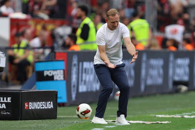 Trainer Mauro Lustrinelli (1.FC Union Berlin) gestikuliert, Gestik waehrend des Spiels der 1. Bundesliga zwischen Bayer 04 Leverkusen und 1. FC Union Berlin, BayArena am 05. September 2026 in Leverkusen, Deutschland. (Foto von Oliver Kaelke DeFodi Images) +++ Trainer Mauro Lustrinelli (1.FC Union Berlin) gestures during the Bundesliga match between Bayer 04 Leverkusen and 1. FC Union Berlin at BayArena on September 5, 2026 in Leverkusen, Germany. (Photo by Oliver Kaelke DeFodi Images) DFB DFL REGULATIONS PROHIBIT ANY USE OF PHOTOGRAPHS AS IMAGE SEQUENCES AND OR QUASI-VIDEO. (Photo by Oliver Kaelke DeFodi Images) - *** Coach Mauro Lustrinelli of 1. FC Union Berlin gestures during the Bundesliga match between Bayer 04 Leverkusen and 1. FC Union Berlin, BayArena on September 5, 2026, in Leverkusen, Germany. Photo by Oliver Kaelke, DeFodi Images. Coach Mauro Lustrinelli of 1. FC Union Berlin gestures during the Bundesliga match between Bayer 04 Leverkusen and 1. FC Union Berlin at BayArena on September 5, 2026 in Leverkusen, Germany. Photo by Oliver Kaelke, DeFodi Images. DFB and DFL regulations prohibit any use of photographs as image sequences and or quasi-video. Photo by Oliver Kaelke, DeFodi Images.