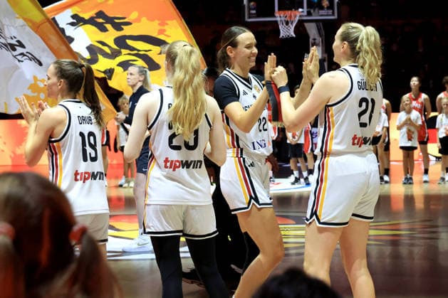 05.09.2026, GER, Basketball, Frauen , Basketball-WM, 2026, 1. Spieltag, Deutschland vs. Japan Deutscher-Spielerkreis, Lina Sontag ( Deutschland 24 ), Marie Guelich ( Deutschland 21 ), Frieda Buehner ( Deutschland 20 ) Berlin Max-Schmeling-Halle Berlin Deutschland Copyright: xNordphotox xEnglerx