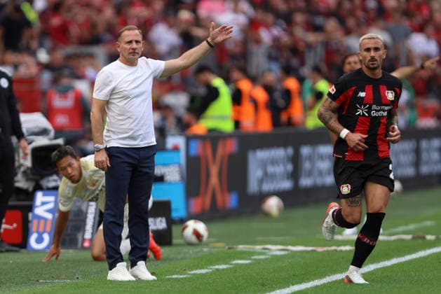 Trainer Mauro Lustrinelli (1.FC Union Berlin) gestikuliert, Gestik waehrend des Spiels der 1. Bundesliga zwischen Bayer 04 Leverkusen und 1. FC Union Berlin, BayArena am 05. September 2026 in Leverkusen, Deutschland. (Foto von Oliver Kaelke DeFodi Images) +++ Trainer Mauro Lustrinelli (1.FC Union Berlin) gestures during the Bundesliga match between Bayer 04 Leverkusen and 1. FC Union Berlin at BayArena on September 5, 2026 in Leverkusen, Germany. (Photo by Oliver Kaelke DeFodi Images) DFB DFL REGULATIONS PROHIBIT ANY USE OF PHOTOGRAPHS AS IMAGE SEQUENCES AND OR QUASI-VIDEO. (Photo by Oliver Kaelke DeFodi Images) - *** Coach Mauro Lustrinelli of 1. FC Union Berlin gestures during the Bundesliga match between Bayer 04 Leverkusen and 1. FC Union Berlin, BayArena on September 5, 2026, in Leverkusen, Germany. Photo by Oliver Kaelke, DeFodi Images. Coach Mauro Lustrinelli of 1. FC Union Berlin gestures during the Bundesliga match between Bayer 04 Leverkusen and 1. FC Union Berlin at BayArena on September 5, 2026 in Leverkusen, Germany. Photo by Oliver Kaelke, DeFodi Images. DFB and DFL regulations prohibit any use of photographs as image sequences and or quasi-video. Photo by Oliver Kaelke, DeFodi Images.