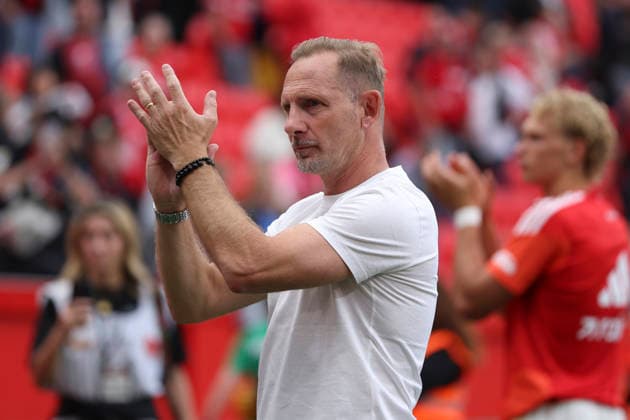 Trainer Mauro Lustrinelli (1.FC Union Berlin) gestikuliert, Gestik waehrend des Spiels der 1. Bundesliga zwischen Bayer 04 Leverkusen und 1. FC Union Berlin, BayArena am 05. September 2026 in Leverkusen, Deutschland. (Foto von Oliver Kaelke DeFodi Images) +++ Trainer Mauro Lustrinelli (1.FC Union Berlin) gestures during the Bundesliga match between Bayer 04 Leverkusen and 1. FC Union Berlin at BayArena on September 5, 2026 in Leverkusen, Germany. (Photo by Oliver Kaelke DeFodi Images) DFB DFL REGULATIONS PROHIBIT ANY USE OF PHOTOGRAPHS AS IMAGE SEQUENCES AND OR QUASI-VIDEO. (Photo by Oliver Kaelke DeFodi Images) - *** Coach Mauro Lustrinelli of 1. FC Union Berlin gesturing during the Bundesliga match between Bayer 04 Leverkusen and 1. FC Union Berlin, BayArena on September 5, 2026, in Leverkusen, Germany. Photo by Oliver Kaelke, DeFodi Images. Coach Mauro Lustrinelli of 1. FC Union Berlin gestures during the Bundesliga match between Bayer 04 Leverkusen and 1. FC Union Berlin at BayArena on September 5, 2026 in Leverkusen, Germany. Photo by Oliver Kaelke, DeFodi Images. DFB and DFL regulations prohibit any use of photographs as image sequences and or quasi-video. Photo by Oliver Kaelke, DeFodi Images.