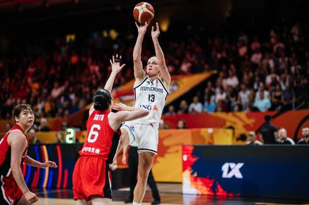 FIBA Women™s Basketball World Cup 2026: Deutschland vs. Japan, 05.09.2026 Leonie Fiebich (Deutschland, 13) wirft; Basketball, FIBA Women™s Basketball World Cup 2026, Gruppenphase, Gruppe A, 2. Spieltag: Deutschland vs. Japan am 05.09.2026 in der Max-Schmeling-Halle, Berlin Copyright: xBEAUTIFULxSPORTS Tonhäuserx