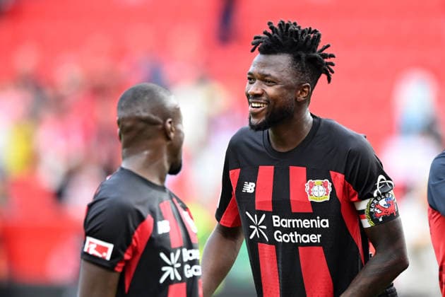 Schlussjubel Bayer Leverkusen, Jubel, jubeln, Freude, cheers, v.l. Mussa DIABY (LEV) und Edmond TAPSOBA (LEV) Fussball 1. Bundesliga, 2.Spieltag, matchday2, Bayer Leverkusen (LEV) - 1. FC Union Berlin (UB) 4-0 am 18.04.2026 in Leverkusen Deutschland. DFL regulations prohibit any use of photographs as image sequences and or quasi-video Â *** Bayer Leverkusen s victory celebration, celebration, cheering, joy, cheers, v l Mussa DIABY (LEV) and Edmond TAPSOBA (LEV) Soccer, Bundesliga 1, Matchday 2, matchday2, Bayer Leverkusen LEV 1 FC Union Berlin UB 4–0 on April 18, 2026, in Leverkusen, Germany. DFL regulations prohibit any use of photographs as image sequences and or quasi-video. Â