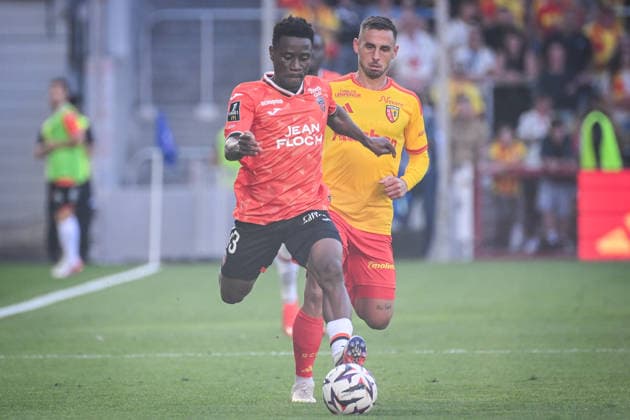 September 5, 2026, Lens, France, France: Arsene KOUASSI of Lorient and Ruben AGUILAR of Lens during the Ligue 1 match between RC Lens and FC Lorient at Bollaert-Delelis Stadium on September 05, 2026 in Lens, France. RC Lens V FC Lorient - Ligue 1  - ZUMAm308 20260905_zsp_m308_010 Copyright: xMatthieuxMirvillex