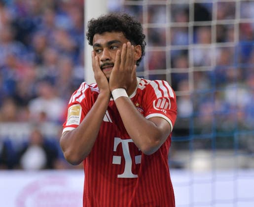 05.09.2026, xblx, Fussball 1.Bundesliga, FC Schalke 04 - FC Bayern München v.l. Nathaniel Brown (FC Bayern Muenchen), enttäuscht, enttaeuscht schauend, dissapointed, Enttäuschung, Enttaeuschung (DFL DFB REGULATIONS PROHIBIT ANY USE OF PHOTOGRAPHS as IMAGE SEQUENCES and or QUASI-VIDEO) Gelsenkirchen *** September 5, 2026, xblx, Soccer 1. Bundesliga, FC Schalke 04 vs. FC Bayern Munich, Nathaniel Brown (FC Bayern Munich), looking disappointed, disappointed, disappointment, disappointment DFL DFB REGULATIONS PROHIBIT ANY USE OF PHOTOGRAPHS as IMAGE SEQUENCES and or QUASI-VIDEO Gelsenkirchen