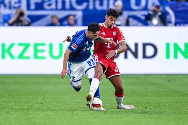 05.09.2026, Fussball, Saison 2026 2027, Bundesliga, FC Schalke 04 - FC Bayern München, Soufiane El-Faouzi (FC Schalke 04), Aleksander Pavlovic (FC Bayern München) xRHR-FOTO YYx *** September 5, 2026, Soccer, 2026–2027 Season, Bundesliga, FC Schalke 04 vs. FC Bayern Munich, Soufiane El Faouzi (FC Schalke 04), Aleksander Pavlovic (FC Bayern Munich) xRHR PHOTO YYx Copyright: KROEGER RHR-FOTOx RHR-FOTO YY