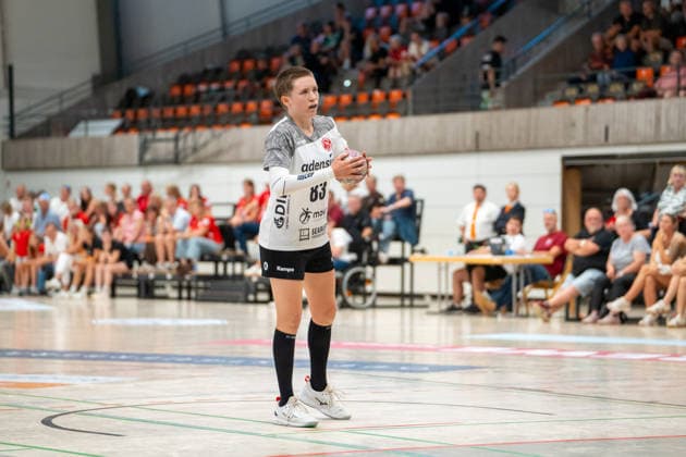 Handball I Frauen I Saison 2026-2027 I 2. Bundesliga I 2. Spieltag I VfL Waiblingen - HSG Freiburg I 05.09.2026 Sev Albrecht (83, HSG Freiburg) beim Siebenmeter Waiblingen Rundsporthalle Baden-Württemberg Deutschland Copyright: xLobeca MaxxPetershansx