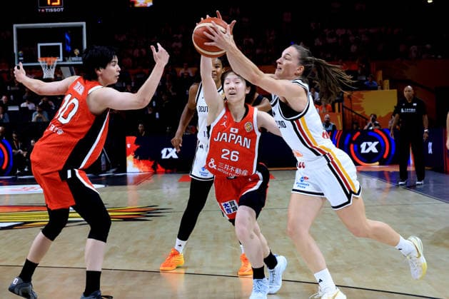 05.09.2026, GER, Basketball, Frauen , Basketball-WM, 2026, 1. Spieltag, Deutschland vs. Japan Britta Daub ( Deutschland 19 ), Kokoro Tanaka ( Japan 26 ), Ramu Tokashiki ( Japan 10 ) Berlin Max-Schmeling-Halle Berlin Deutschland Copyright: xNordphotox xEnglerx