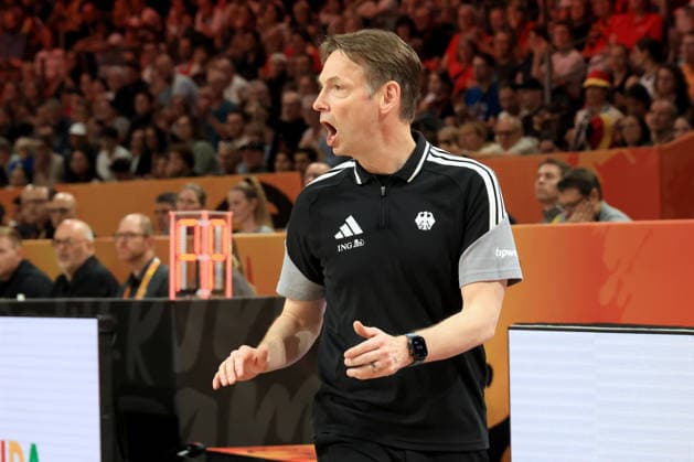 05.09.2026, GER, Basketball, Frauen , Basketball-WM, 2026, 1. Spieltag, Deutschland vs. Japan Head Coach Olaf Lange ( Deutschland ) Berlin Max-Schmeling-Halle Berlin Deutschland Copyright: xNordphotox xEnglerx
